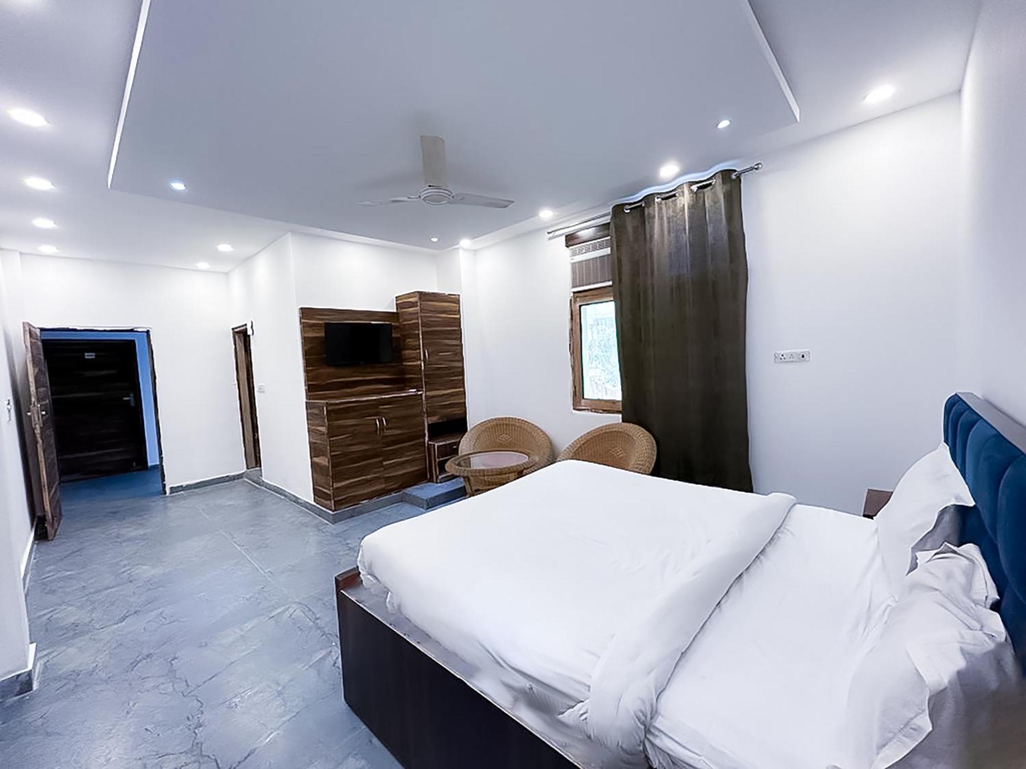 Hotel Js Garden - Near Jaypee Hospital نويدا المظهر الخارجي الصورة