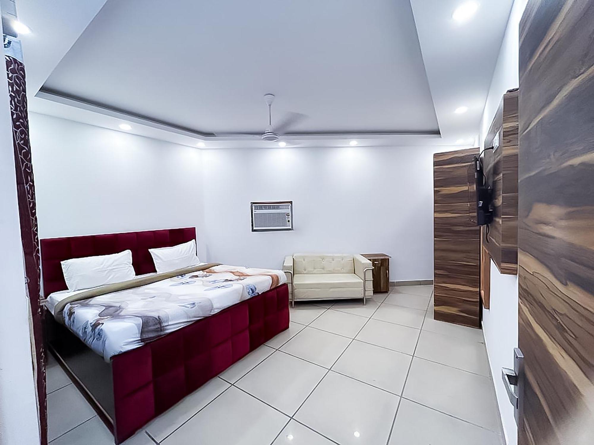 Hotel Js Garden - Near Jaypee Hospital نويدا المظهر الخارجي الصورة