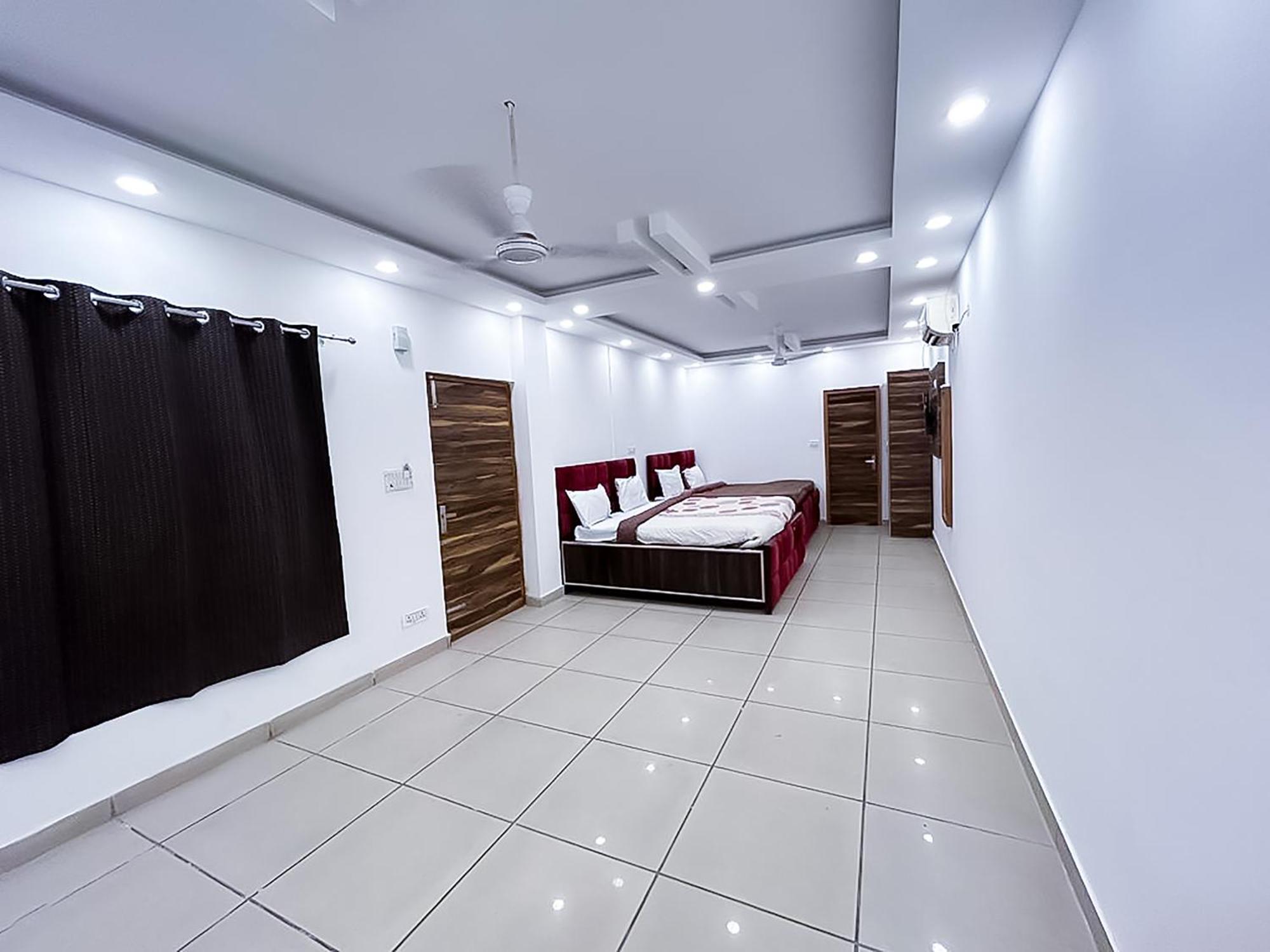 Hotel Js Garden - Near Jaypee Hospital نويدا المظهر الخارجي الصورة